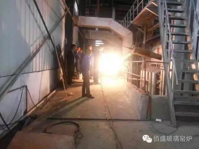 午夜国产精品视频