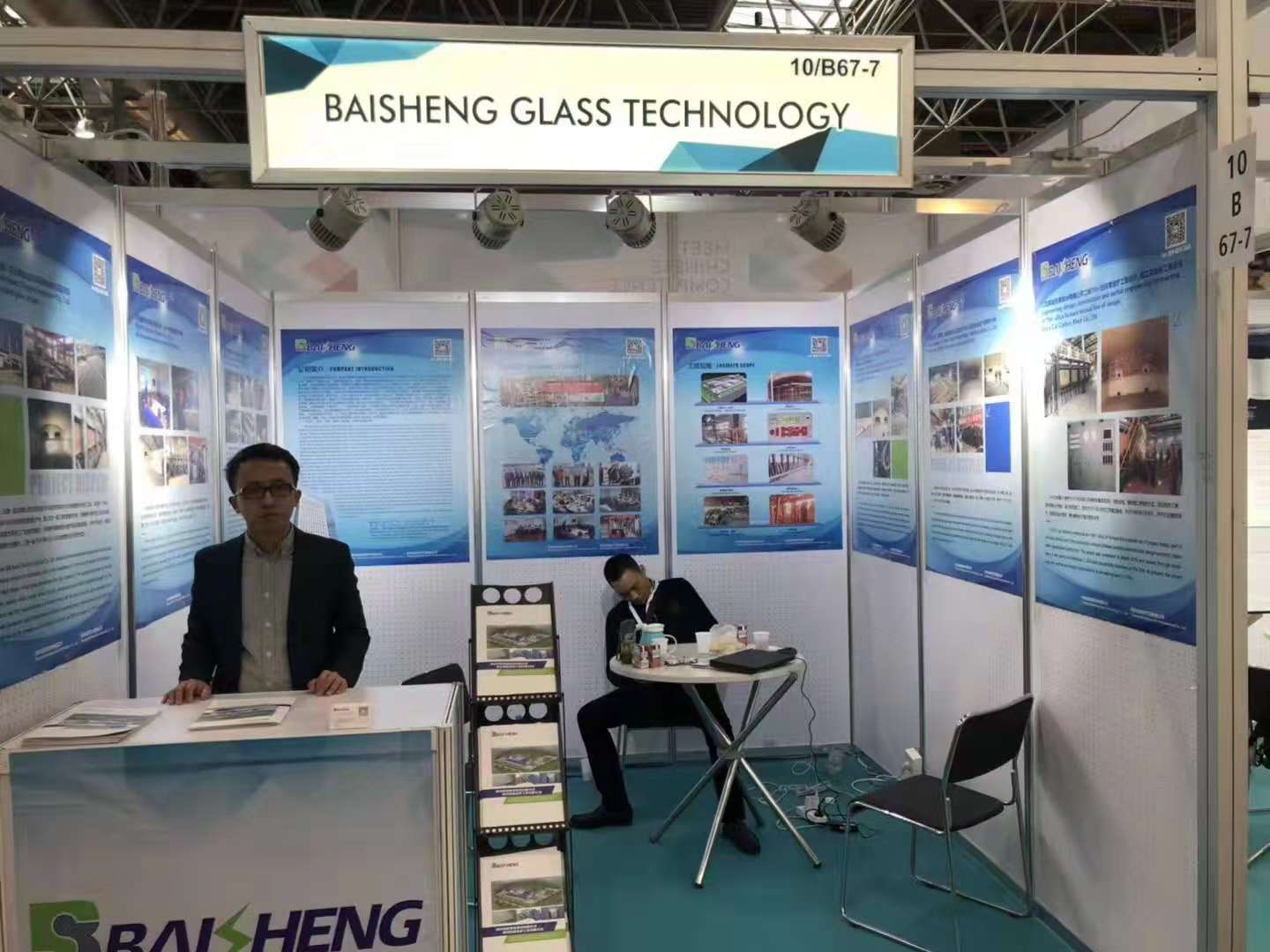 午夜国产精品视频