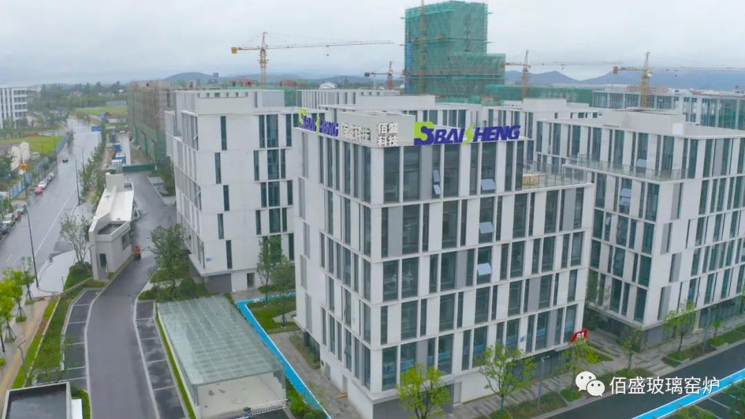 午夜成人免费观看