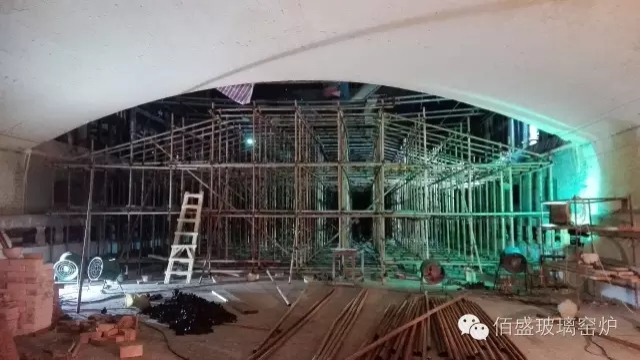 午夜免费三级片