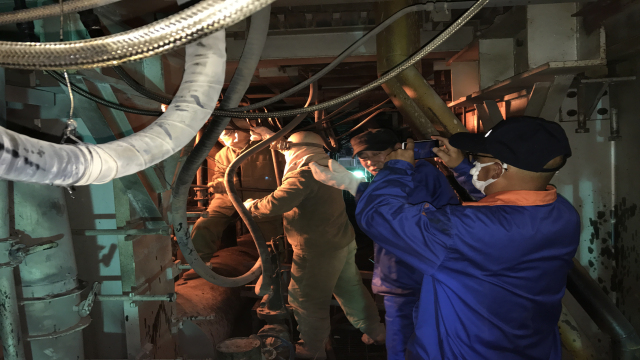 玻璃窯爐熱修工程 玻璃窯爐熱修工程