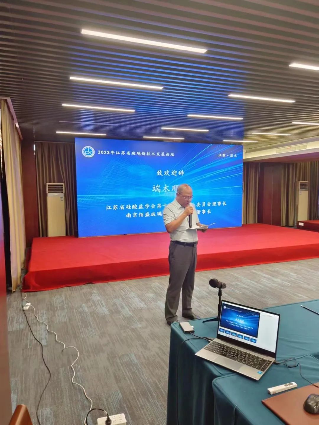 南京午夜成人免费观看